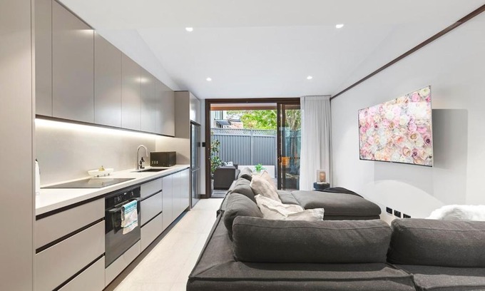 Ultimo Casa | The Victorian Stone Terrace
