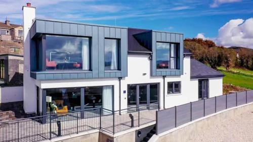 Downings Casa | The View