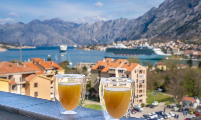 Skaljari Apartamento | The view of Kotor - Sea & Old town view