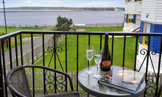Tynemouth Cabaña | The View Old Coastguard Cottage