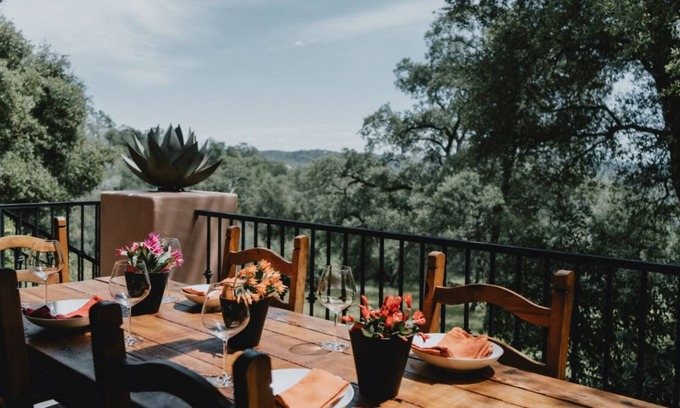 Jayhawk Casa | The Villa Agave - a luxury Spanish Hacienda in the Gold Country