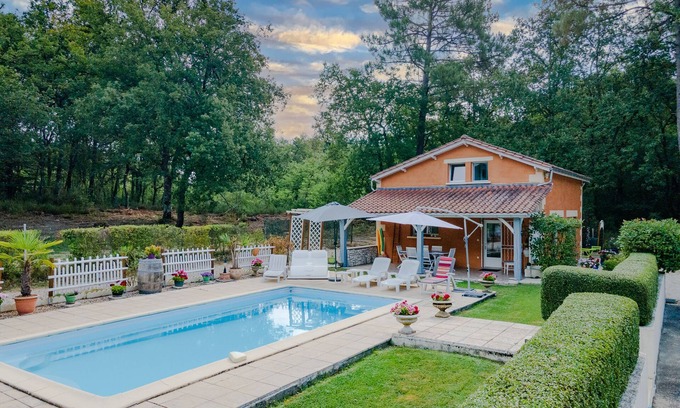 Pomport Casa | La Villa du Mas des Chênes con piscina: el arte de vivir en Périgord