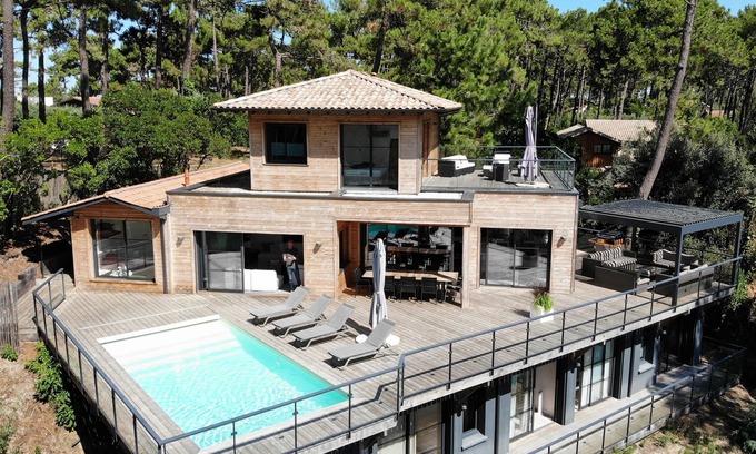 Piraillan Casa | La Villa O! Casa de arquitecto con piscina - Vista sobre el estanque-Cap Ferret