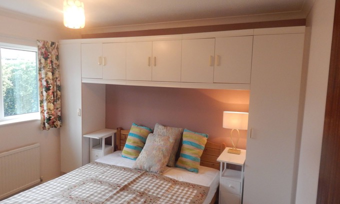Cherry Hinton Casa | The Vinyard - Corporate & family stay with parking