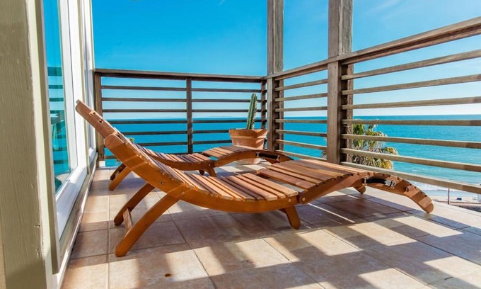Eastern Malibu Casa | The Vista House - Malibu Ocean Views - Bo-ho Chic
