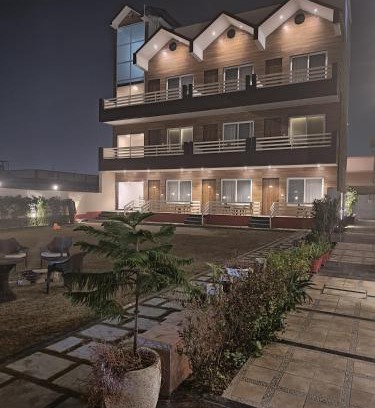 Vrindavan Hotel | The VrindHuts