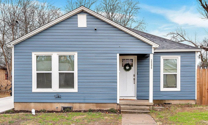 North Waco Casa | The Waco Charmer: Close to all the attractions!