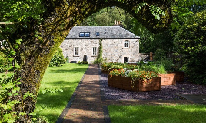 Tarbet Casa | The Walled Garden - Arrochar