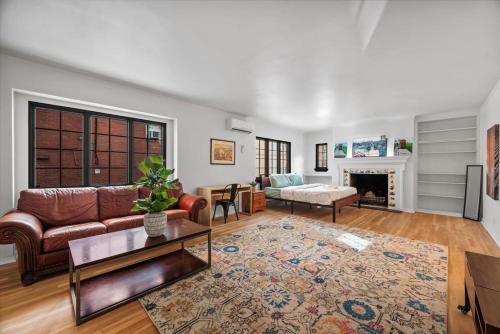 Shadyside Apartamento | The Walnut Suites - The Incline Suite