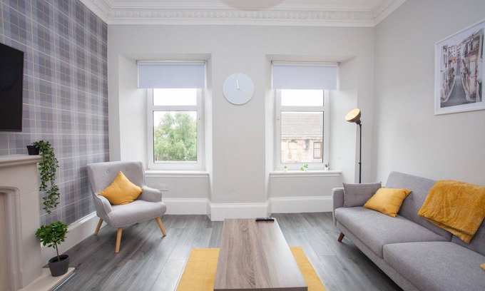 Greenock Apartamento | The Warwick Apartment.