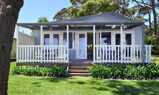 Erowal Bay Casa | The Waterfront House - 4pm Check Out Sundays