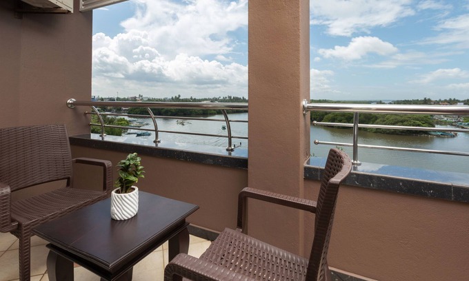 Negombo Hotel | The Waterfront