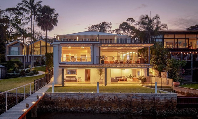 Mona Vale Casa | The Waterfront - with own private jetty
