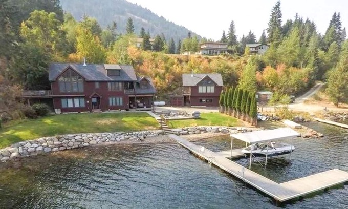 Sagle Casa | The Water’s Edge at Garfield Bay