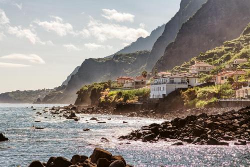 Sao Vicente Hostal | The Waves Hostel