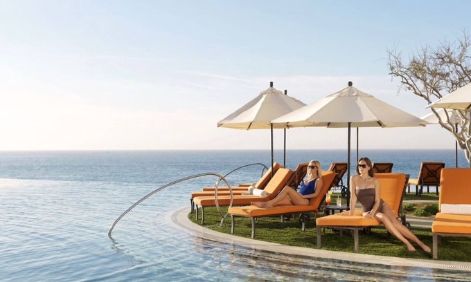 Marina Complejo | The Waves Meet Paradise en nuestro impresionante Resort en Cabo San Lucas