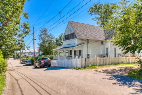 Oak Bluffs Casa | The Wayland Victorian