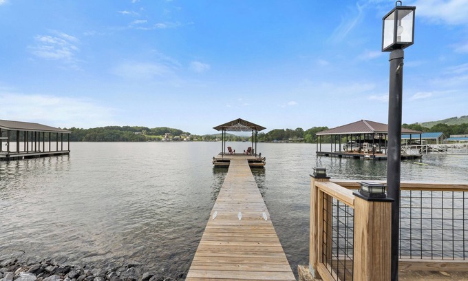 Hiawassee Casa | The Weathered Porch - by Chatuge Home Concierge Lakeside Retreat w/ Private Dock, Deck & Mountain Views