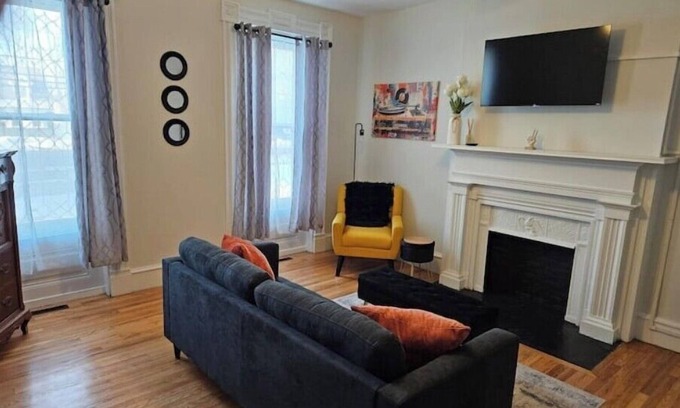 Utica Casa | The Weaver House Guest Suites