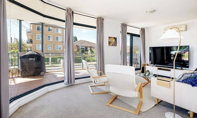 Narrabeen Apartamento | The Wellington A Beachside Balcony Haven