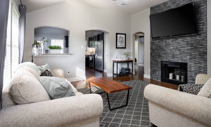 Westfield Village Casa | The Westbrook House- Fenced In Yard