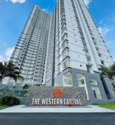 District 6 Apartamento | The Western Capital Apartment, Eric House