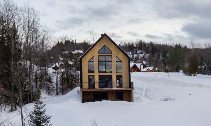 Saint Come Cabina | The Whistler Spa and Ski