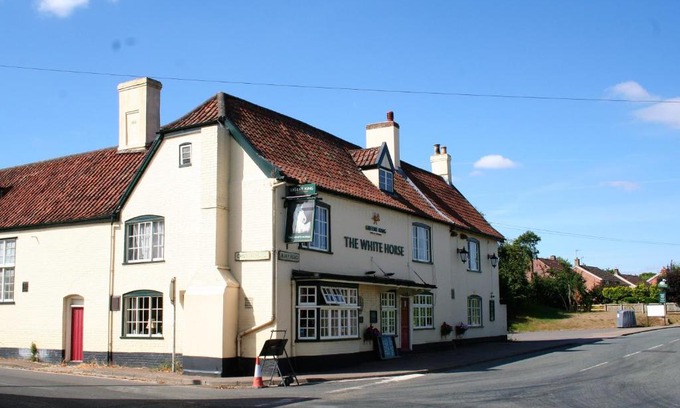 Beyton Hotel | The White Horse