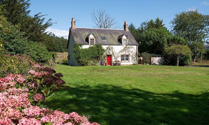 Duns Cabaña | THE WHITE HOUSE - DUNS CASTLE ESTATE