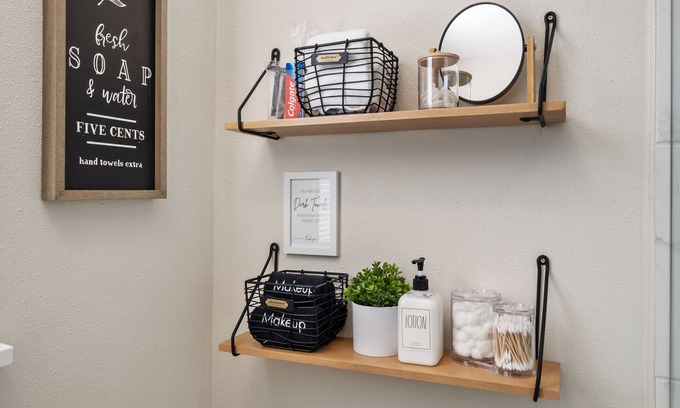 Buckley Casa | The White House on Main Street