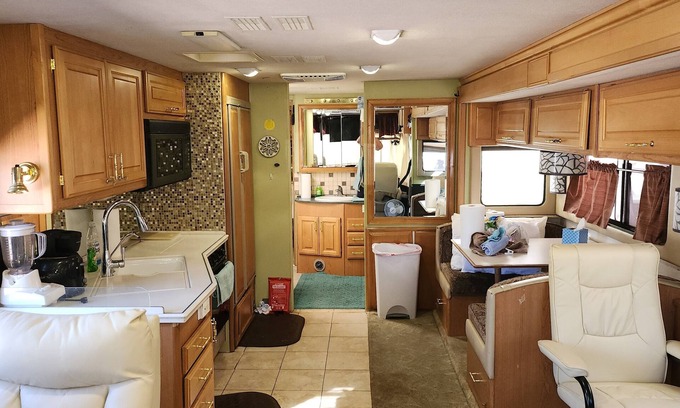 Tubac Casa | The White House RV, A UNIQUE RENTAL IN THE HEART OF TUBAC VILLAGE, AZ