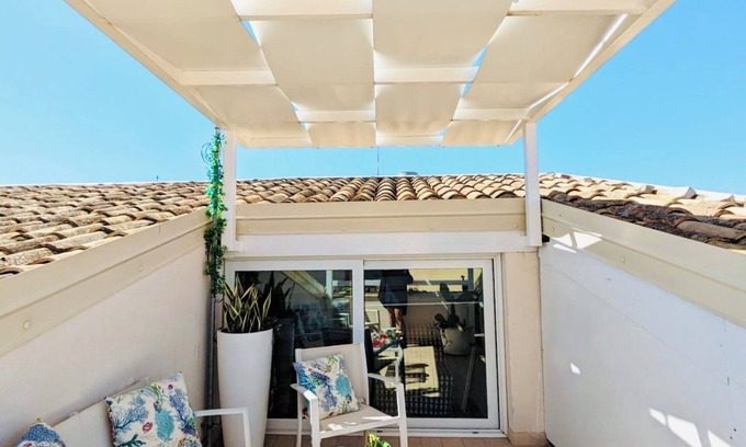 Pozzallo Apartamento | The White House, terrace on the Mediterranean