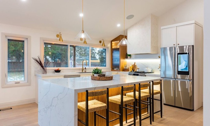 Caledonia Casa | The White House w/Hot Tub