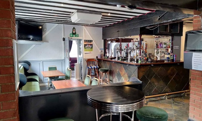 Grantham Casa | The White Lion