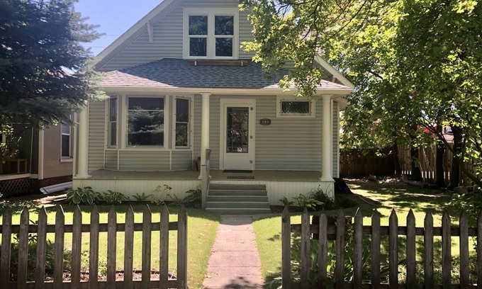 Riverfront Casa | The White Picket Fence - Remodeled Craftsman, Downtown Riverfront Neighborhood
