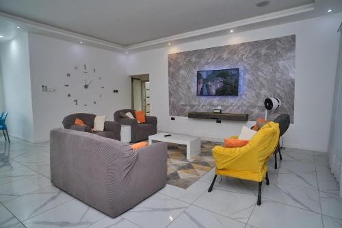 Nungua Apartamento | The Whitehouse Villa