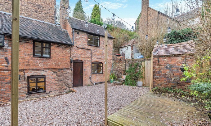 Ironbridge Cabaña | The Wild Cherry Tree Retreat