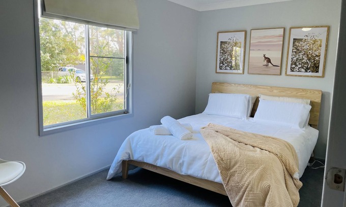 Erowal Bay Casa | The Wildlife Shack - 4 mins to Hyams Beach!