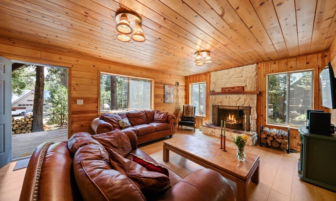 Alta Cabina | The Wildwood Cabin - Tahoe National Forest