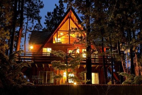 Big Bear City Casa | The Wilkie Cabin #339