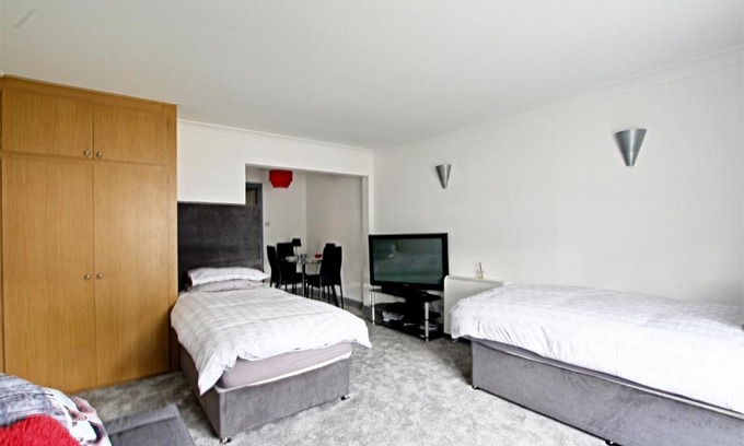 Crawley City Centre Apartamento | The Willows