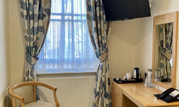 Warwick Casa | The Windermere Hotel, London