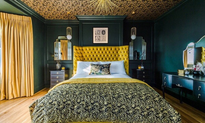 Old Windsor Casa | The Windsor Tapestries - Windsor Castle, Legoland,