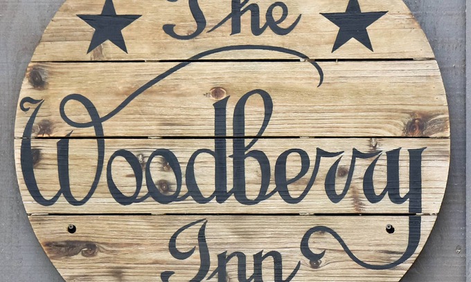 Nelsonville Casa | The Woodberry Inn