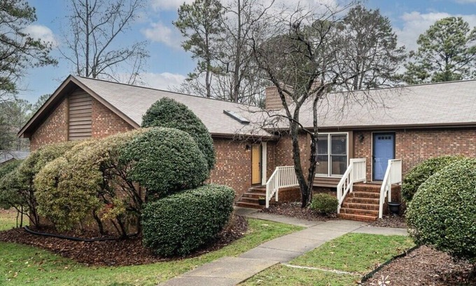 Woodcroft Condominio | The Woodcroft Retreat minutes from I-40, Duke & UNC