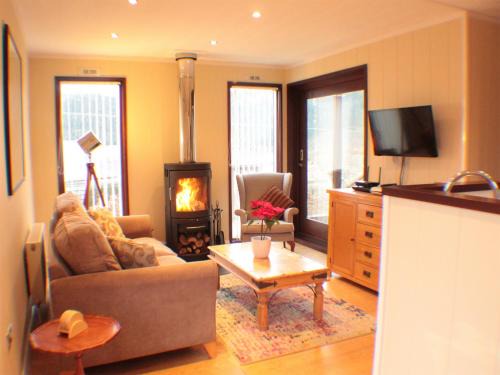 Aymestrey Casa | The Wooden Lodge