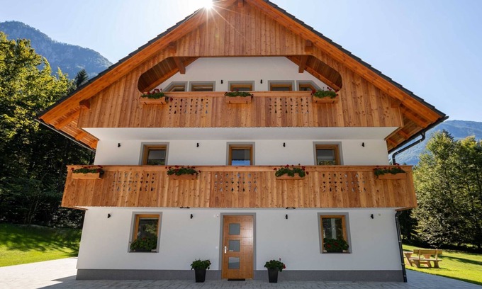 Ukanc Apartamento | The Woodland Nook Apartments Bohinj - Standard Two Bedroom Apartment with Balcony (owner D)