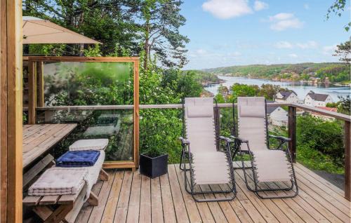 Arendal Casa | The Woodpecker Cottage Tree