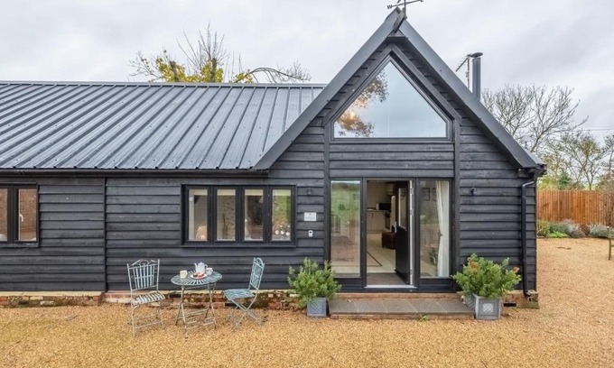 Woodbridge Casa | The Woodshed at Green Valley Farm