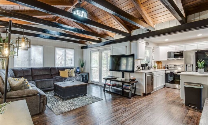 Tullahoma Casa | The Woodside Estate!